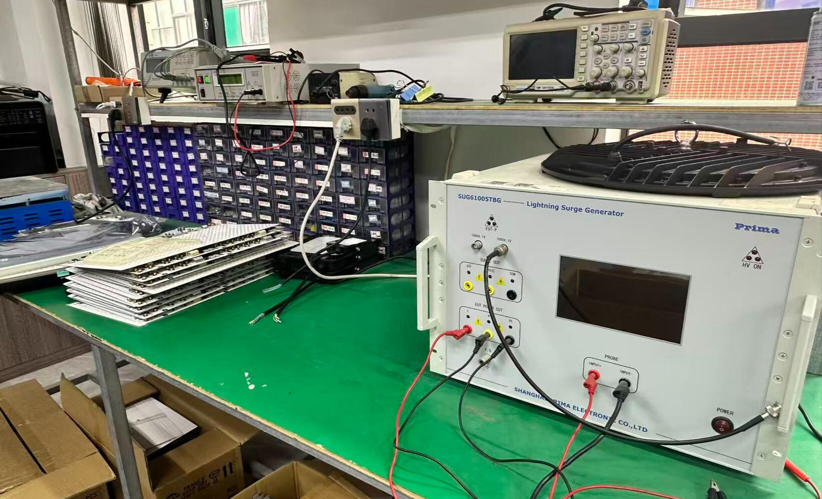 Equipo de prueba para controladores LED y componentes electrónicos